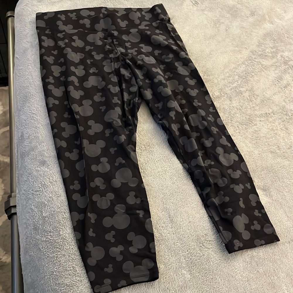 Torrid yoga pants Mickey print size 1